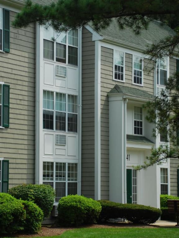 Saugus Commons Associates LLC Apartments in Saugus, MA